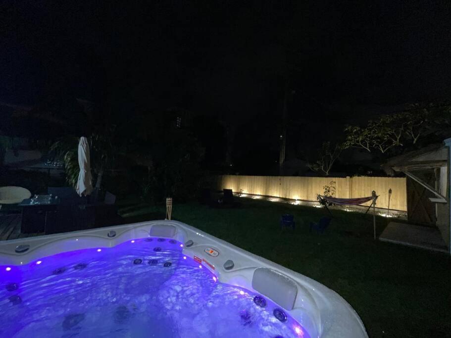 Hot Tub, Tiki Bar, Outdoor Shower, Near Intercoastal Waterway! West Palm Beach Exteriér fotografie