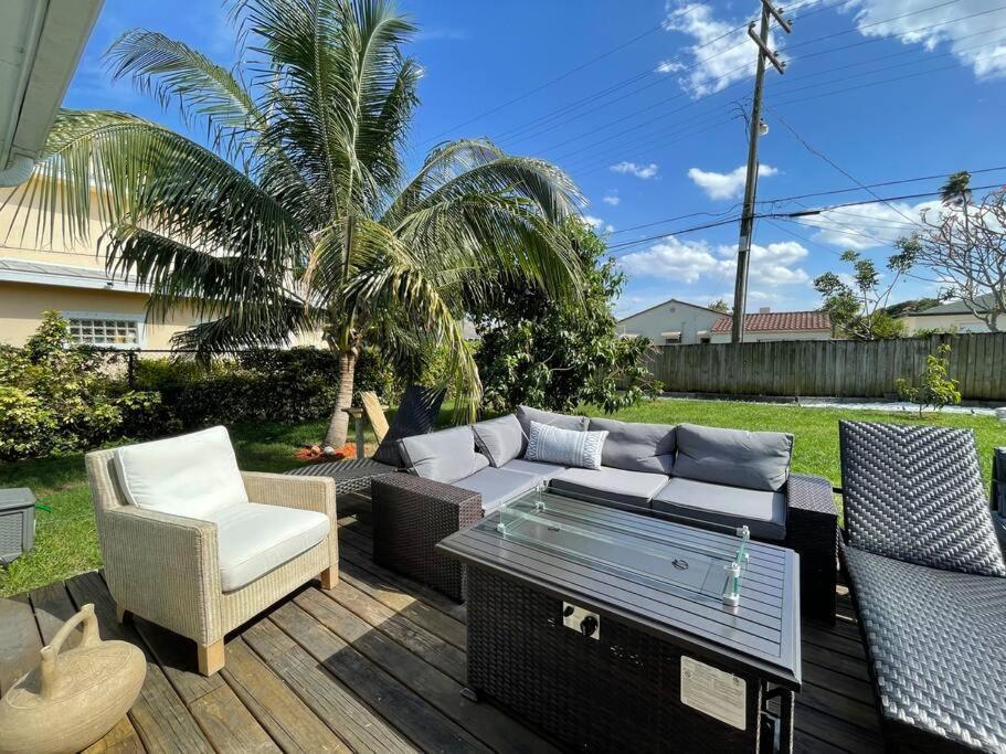 Hot Tub, Tiki Bar, Outdoor Shower, Near Intercoastal Waterway! West Palm Beach Exteriér fotografie